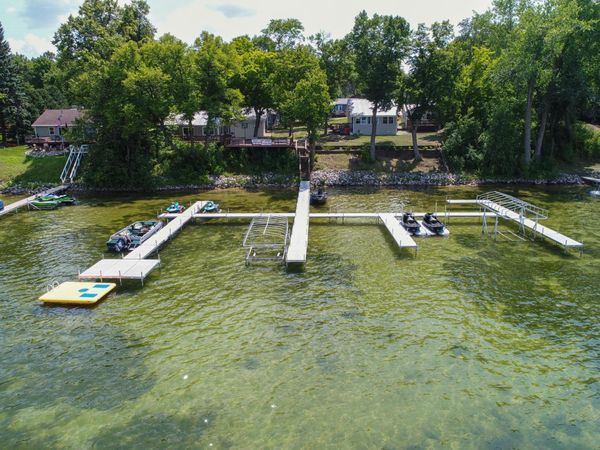 1321 S Darling Drive NW, Alexandria, MN 56308