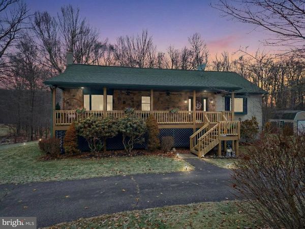 134 SPLIT ROCK ROAD , NEWFOUNDLAND, PA 18445