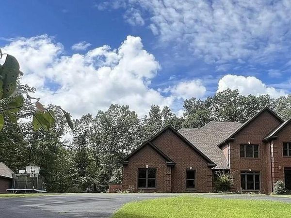 847 Woodland Hills Drive , Mountain View, AR 72560