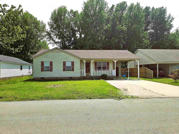 1110 Roberts Drive , Paragould, AR 72450