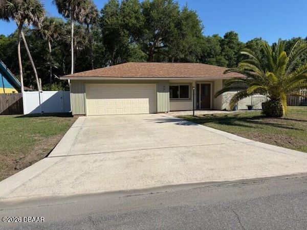 40 Bay Spring Place, Palm Coast, FL 32137