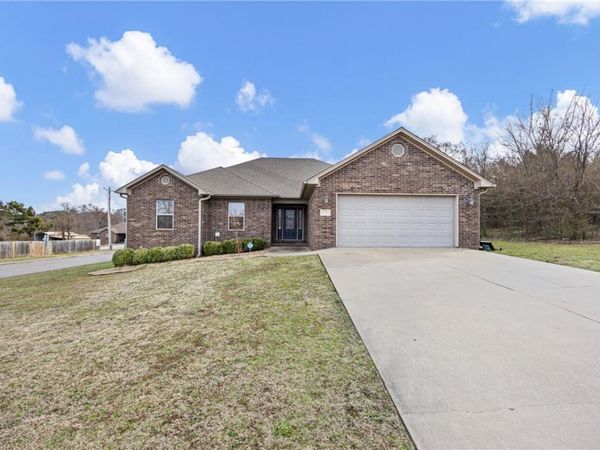 2708 N Mobile Avenue , Russellville, AR 72802