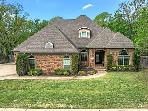 2737 N Signet Place , Fayetteville, AR 72703