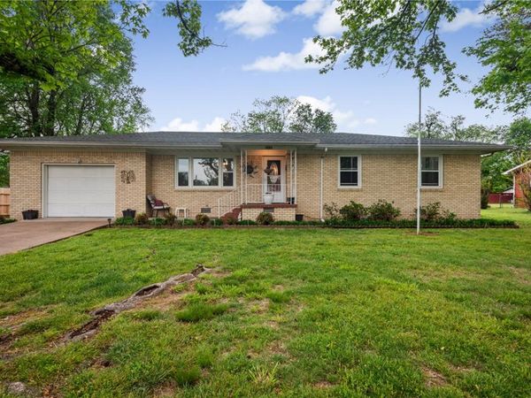 308 Hanna Street , Berryville, AR 72616