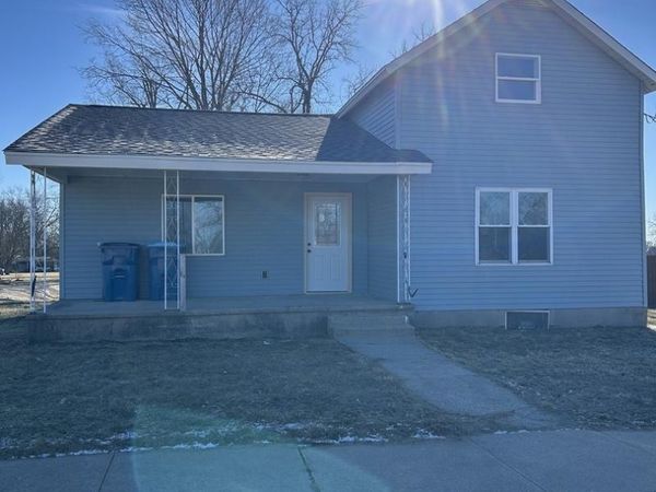 129 W Main Street , Amboy, IL 61310