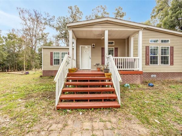 1085 STATE ROAD 100 , FLORAHOME, FL 32140