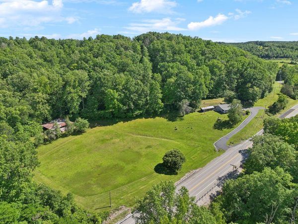 1540 Centerville Hwy , Hohenwald, TN 38462