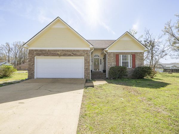 15 BLUEBELL CV , Savannah, TN 38372