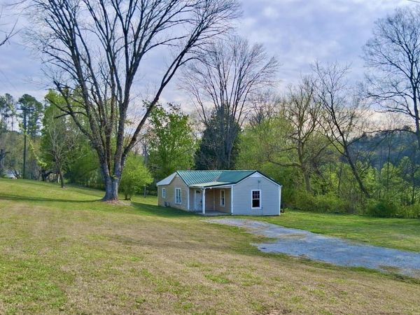 1370 Old Graysville Road , Dayton, TN 37321