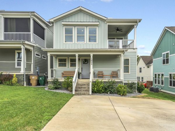 1605 Rebecca St , Nashville, TN 37216