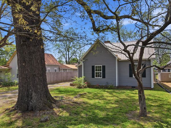 214 S Polk St , Tullahoma, TN 37388