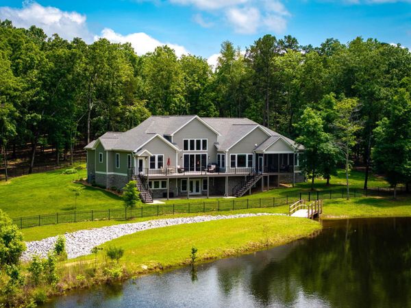 10690 Lost Lake Circle, Ooltewah, TN 37363