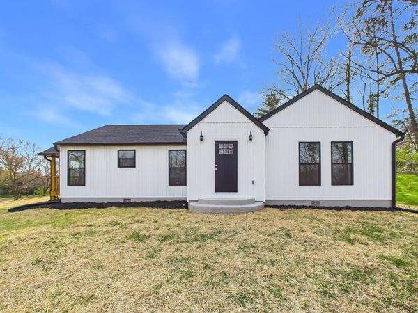 6 Shawnee Trail , Athens, TN 37303