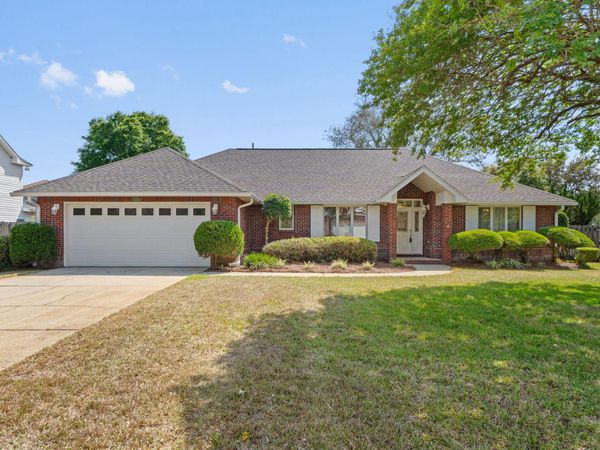 3823 Saber Tooth Circle, Gulf Breeze, FL 32563