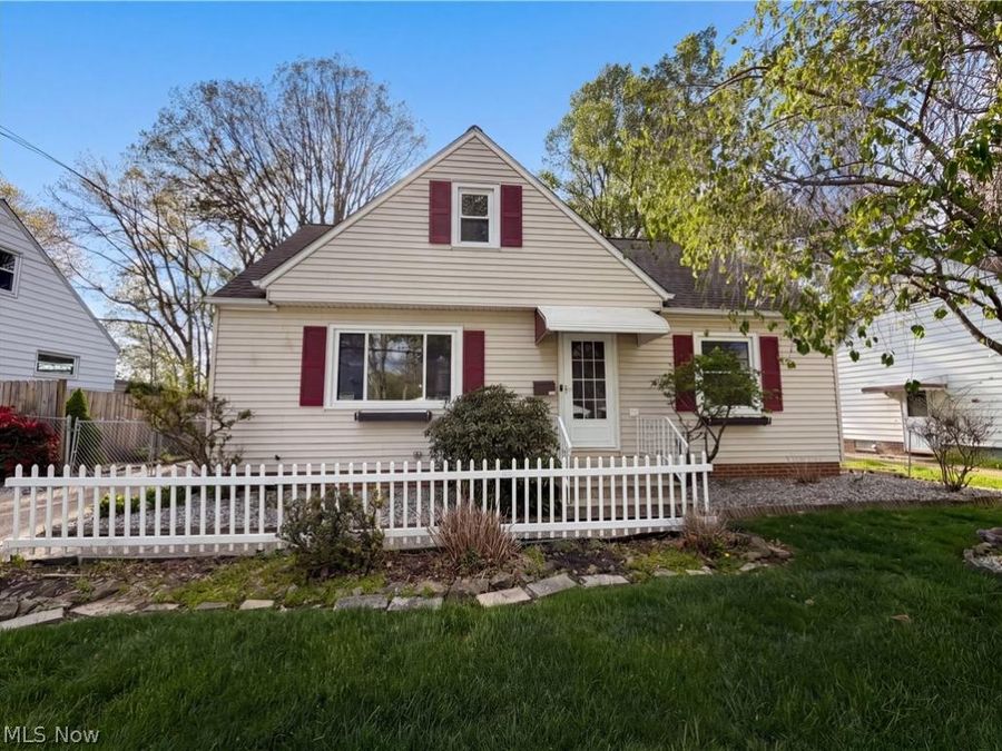 6252 Anita Drive , Cleveland, OH 44130 Photo 1