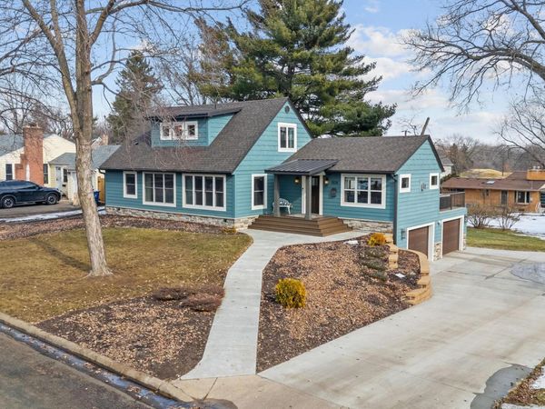 1108 Quebec Avenue N, Golden Valley, MN 55427