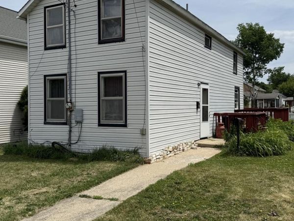 404 S Congress Avenue , Polo, IL 61064