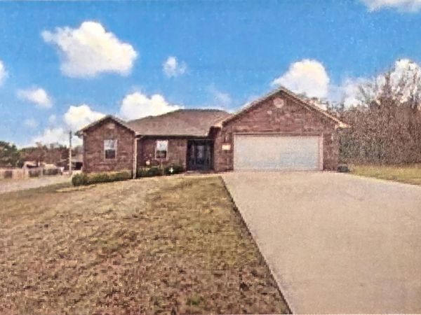 2708 Mobile N , Russellville, AR 72802