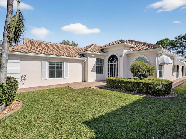 8293 SE Palm Hammock Lane , Hobe Sound, FL 33455