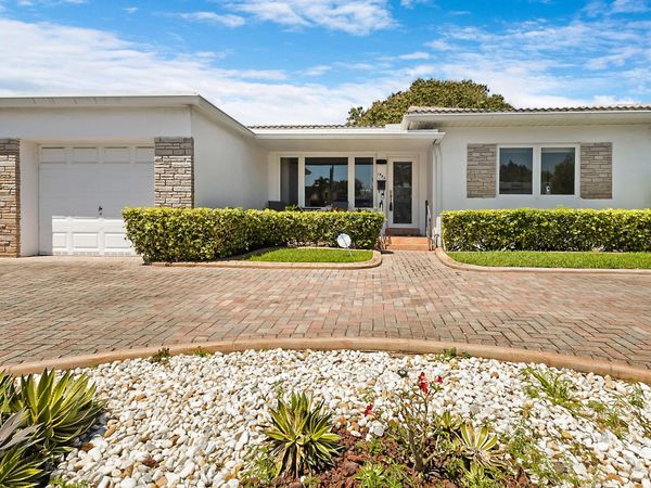1555 71st Street , Miami Beach, FL 33141