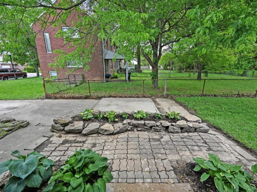 27 Andover Road, Greenhills, OH 45218 Photo 29
