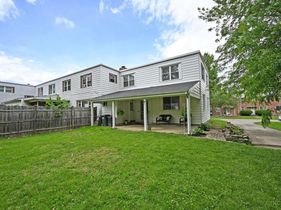 27 Andover Road, Greenhills, OH 45218 Photo 33