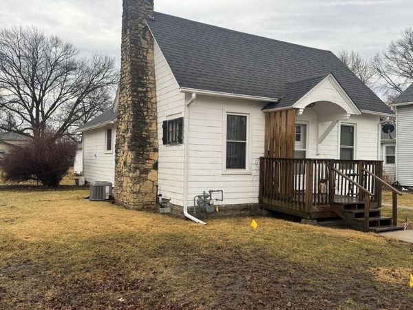 233 N Jones , Amboy, IL 61310