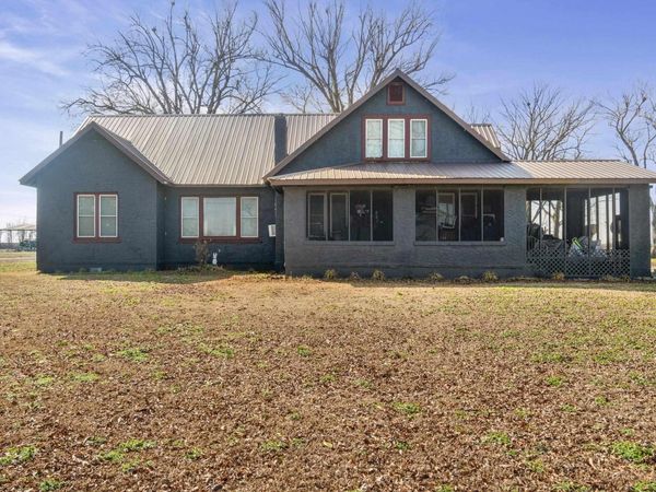 1105 County Road 811 , Earle, AR 72331