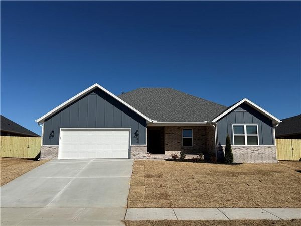 82 W Watson Lane , Farmington, AR 72730