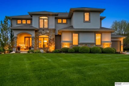 19032 Hamilton Street, Elkhorn, NE 68022