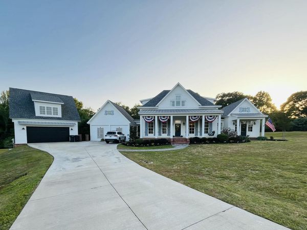 40 Ballantrae Dr., Hattiesburg, MS 39402