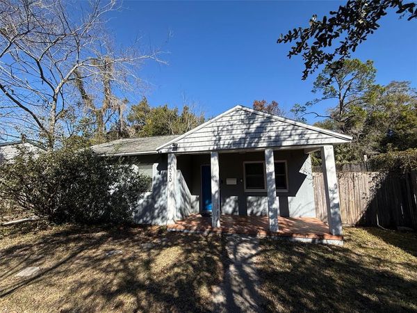1020 NE 1ST AVENUE , GAINESVILLE, FL 32601