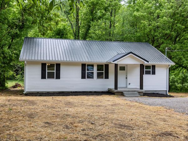 1591 Marsh Creek Rd , Linden, TN 37096