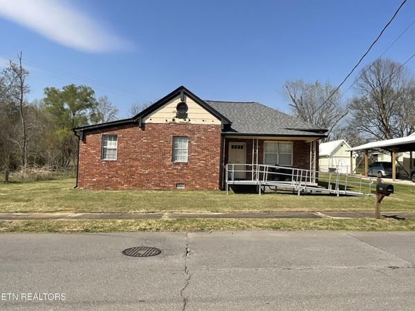 1100 8Th St , Etowah, TN 37331