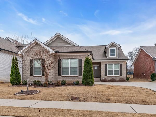 6412 Armstrong Dr , Hermitage, TN 37076