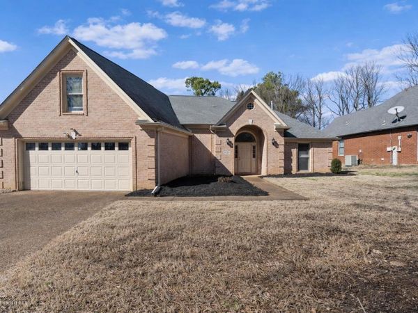 2579 COUNTRY GLADE CV, Memphis, TN 38016