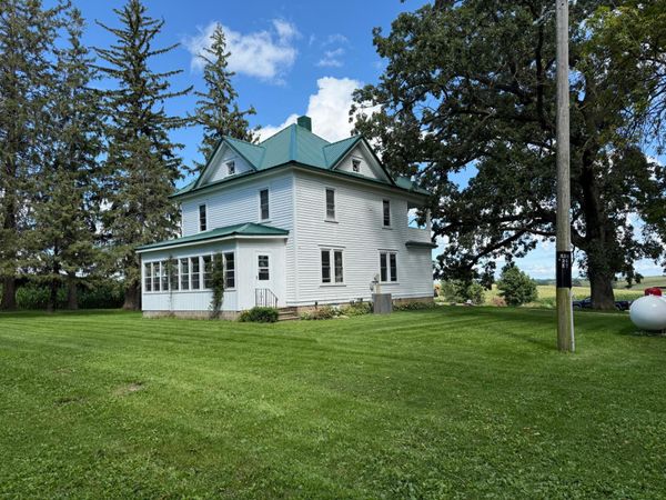 18256 State Hwy 43 , Mabel, MN 55954