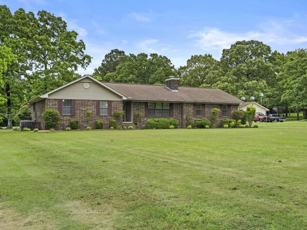 132 Valley Rd N , Searcy, AR 72143