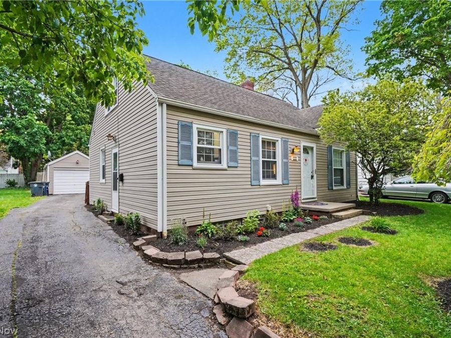 131 Sheldon Drive , Akron, OH 44313 Photo 1