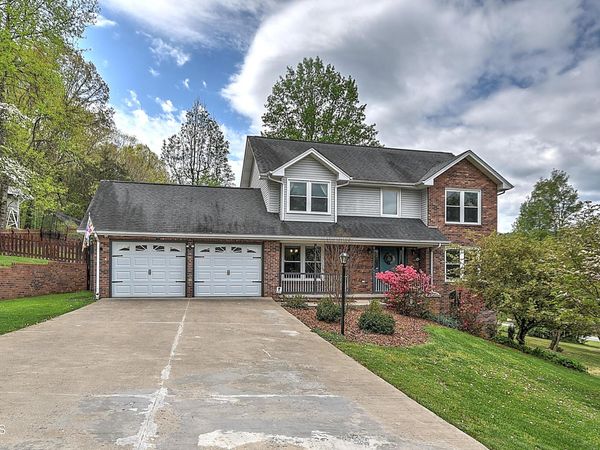 308 Appleberry Circle, Kingsport, TN 37663