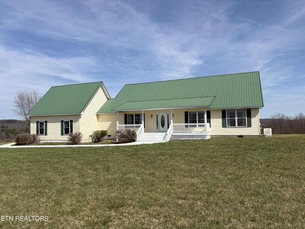 1032 Kendall Smith Rd , Pikeville, TN 37367