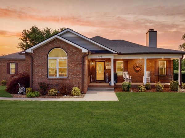 751 McClain Dr , Clarksville, TN 37040