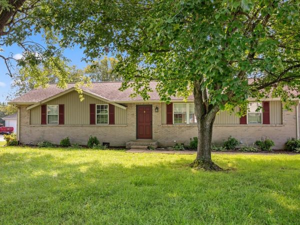 3005 Westwood Dr , Columbia, TN 38401