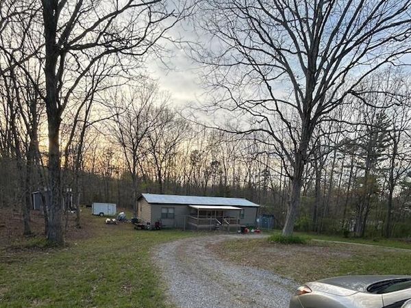 1223 Sheppard Rd , Jamestown, TN 38556