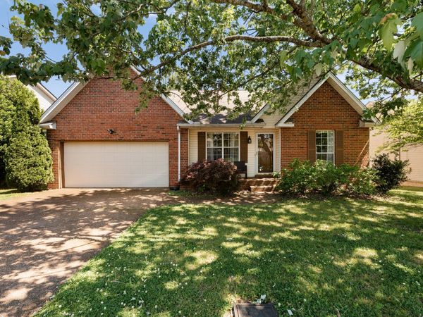 1217 Crestfield Dr , Nashville, TN 37211