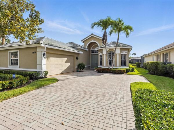 8836 First Tee Road , Port St. Lucie, FL 34986