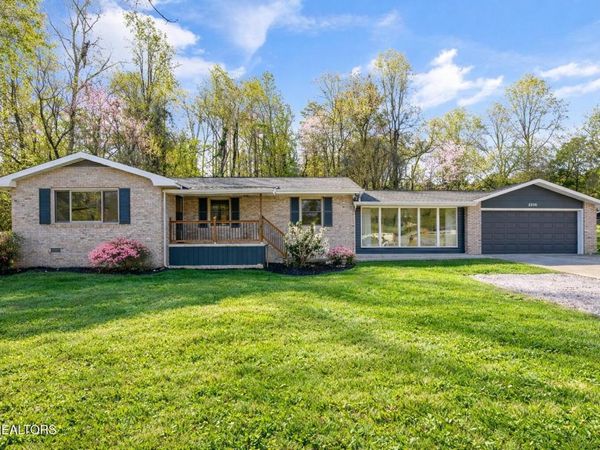 8237 Collier Rd , Powell, TN 37849