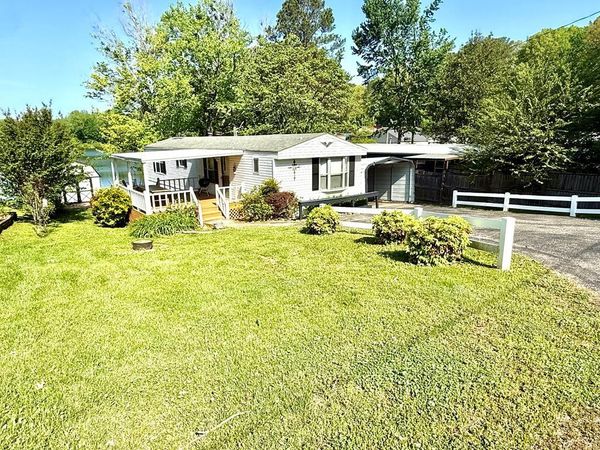 535 Mansard Island Dr , Springville, TN 38256