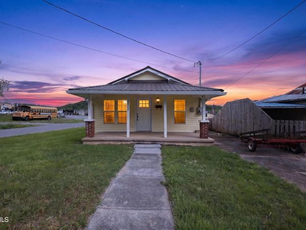 2112 East Myrtle Avenue, Johnson City, TN 37601