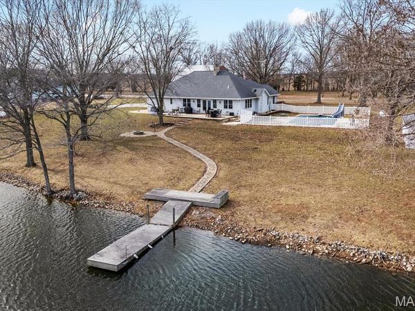 22 Hickory Street , Nashville, IL 62263